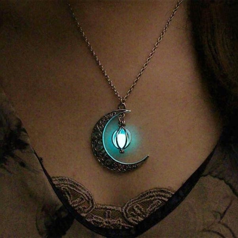 Moonlight Glow Pendant Necklace – Natural Luminous Stone Healing Jewellery for Women