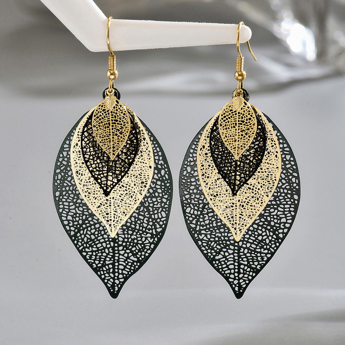 Gold Hollow Leaf Drop Earrings – Elegant Retro Statement Jewellery for Women