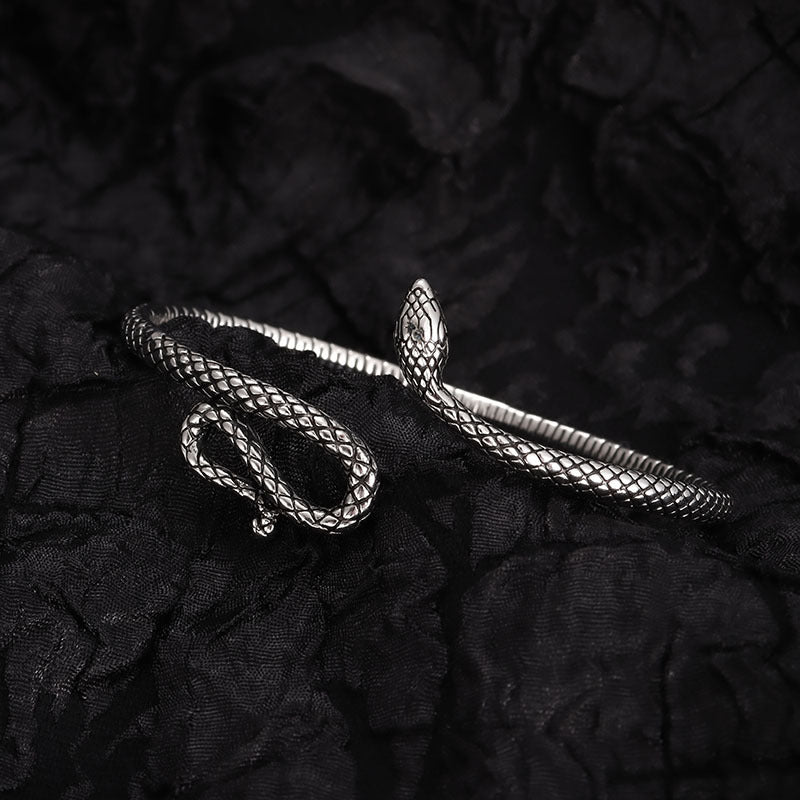 INS Trendy Creative Cold Style Bracelet – Minimalist Fashion Jewellery for Women